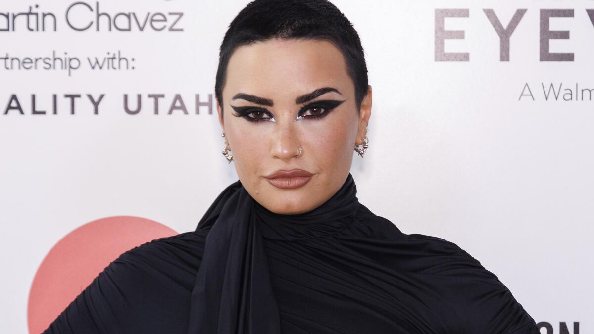 Demi Lovato blasted a beloved L.A. fro-yo shop. Big mistake - Los Angeles  Times