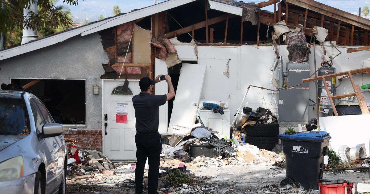 Home explosion attributable to little one turning on lamp throughout a fuel leak, neighbor says Home explosion attributable to little one turning on lamp throughout a fuel leak, neighbor says