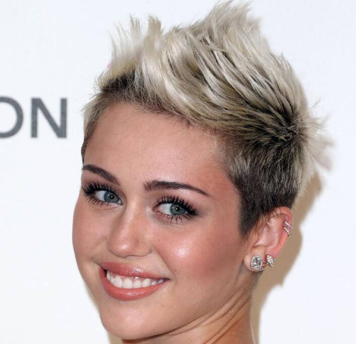 Miley Cyrus | Pixie cut debut | 2012