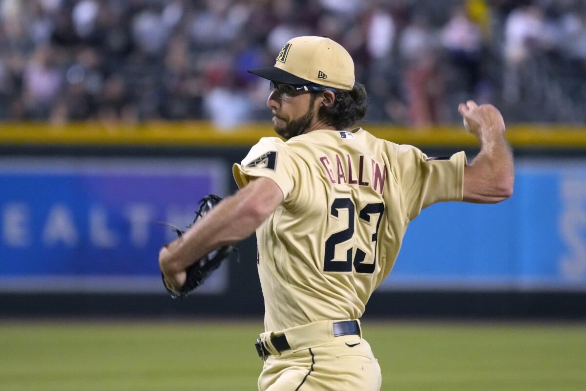 Diamondbacks reinstate All-Star reliever from injured list