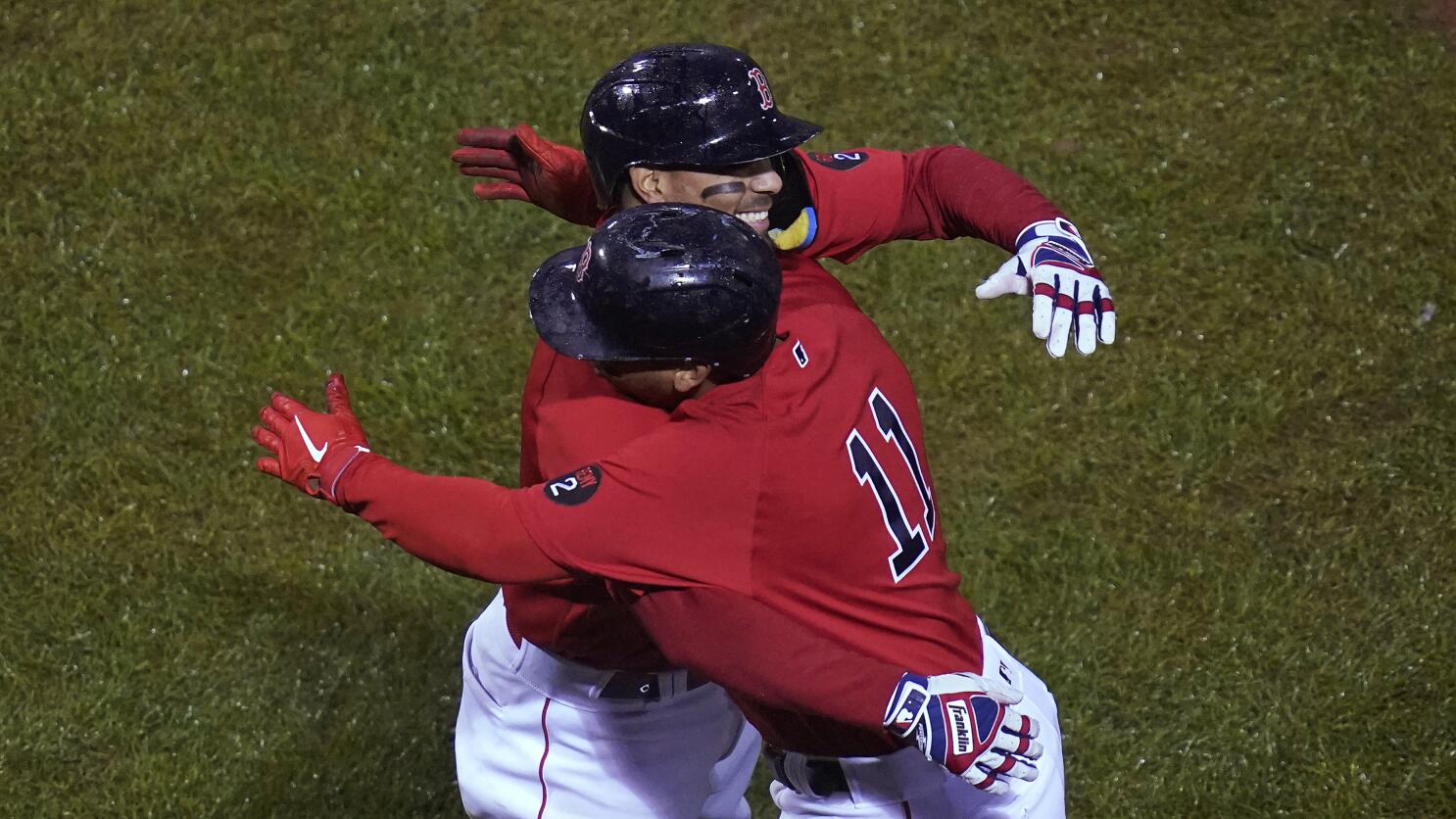 Rafael Devers hopes Red Sox re-sign Xander Bogaerts ahead of