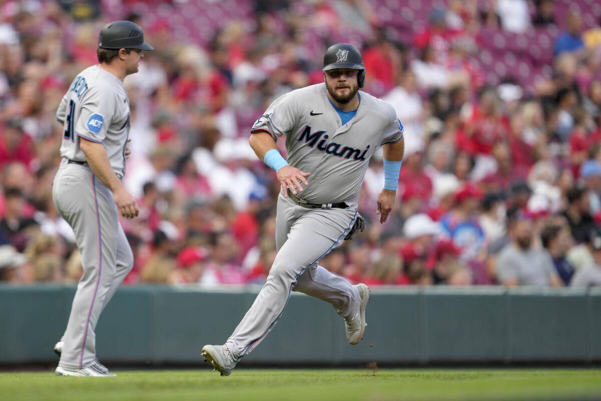 Jorge Soler's homer helps the Marlins rally for a 3-2 win over the Reds -  The San Diego Union-Tribune