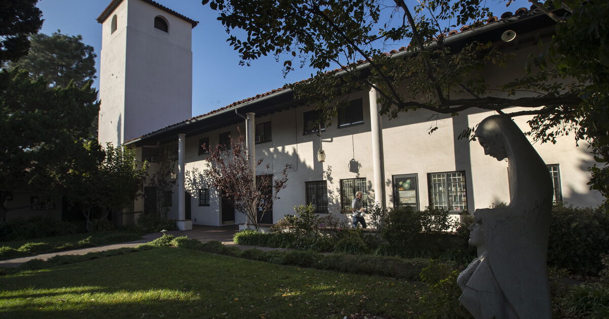 Dominican nuns and friars seek creative solution for Hollywood’s Monastery of the Angels Dominican nuns and friars seek creative solution for Hollywood’s Monastery of the Angels