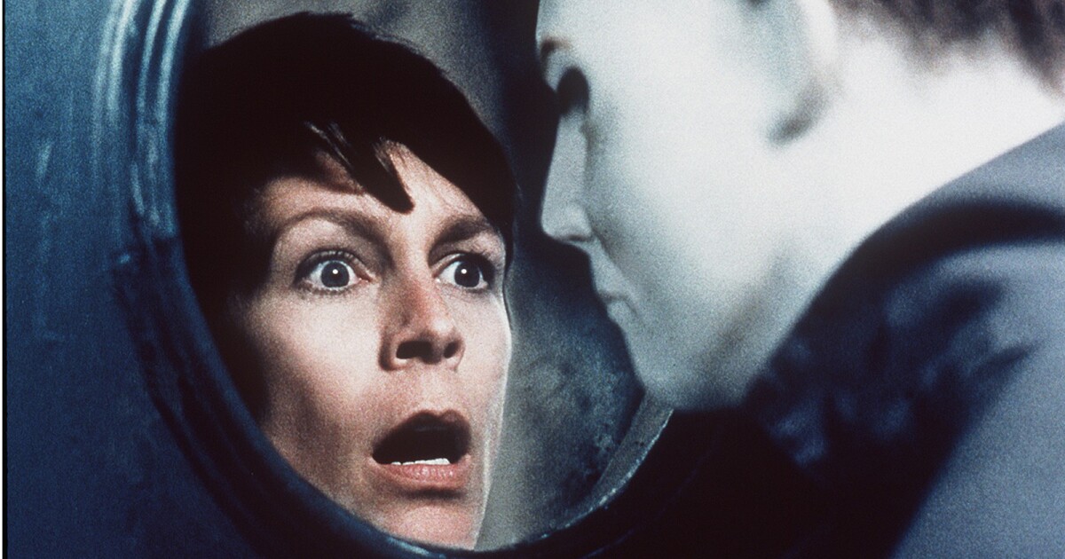 Halloween A Look Back At The Many Lives And Deaths Of Franchise Heroine Laurie Strode Los Angeles Times