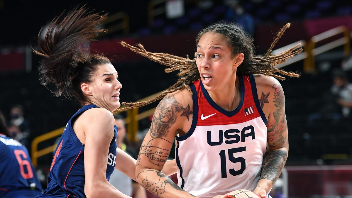 Olympics: . women's basketball advances to gold-medal game - Los Angeles  Times