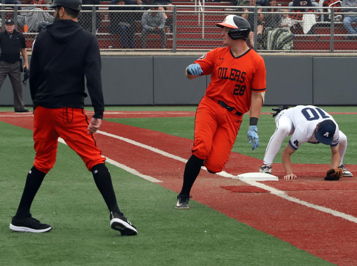 Hb Baseball Huntington Beach baseball falls to La Mirada in Boras Classic South ...