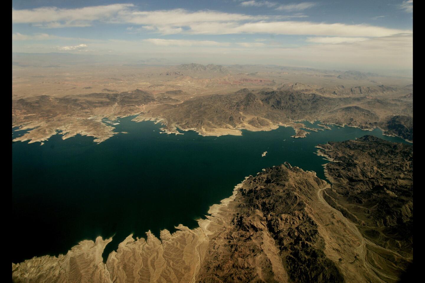 Here's how much Lake Mead could rise after an epic winter and new water  cuts