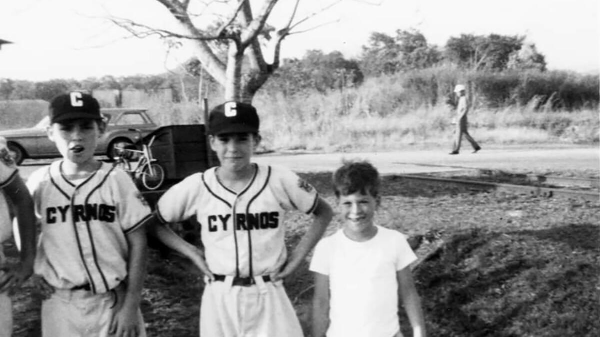 Photo reminds Bruce Bochy how Panama Canal Zone prepared him for managing. But is that him?
