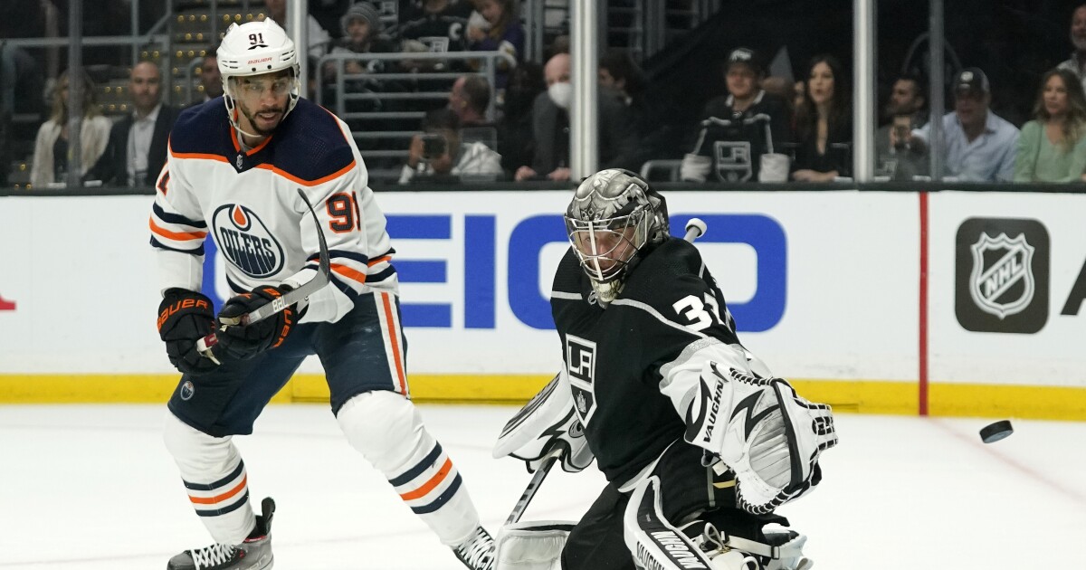 Kings helpless against Oilers’ high-powered scoring attack in Game 3 loss