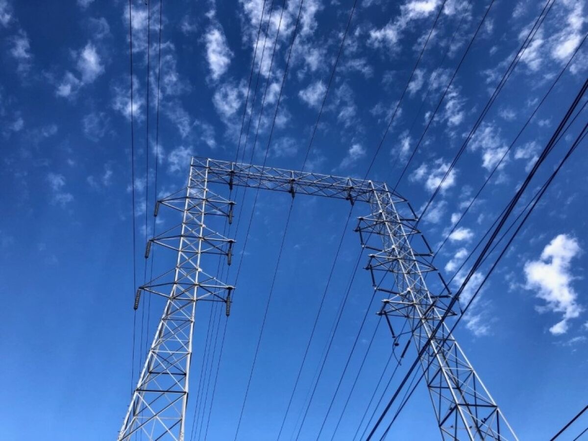 Facing a shortfall, the stand-alone community choice energy program in Solana Beach is considering reducing or eliminating the discount rate it offers customers in comparison to San Diego Gas & Electric.