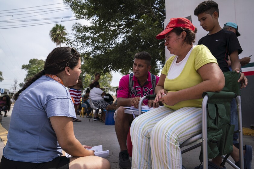 la-fg-matamoros-asylum-lawyers-16.jpg