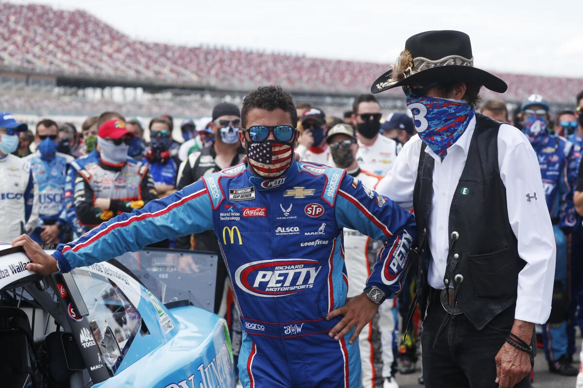 Rope in Bubba Wallace's NASCAR garage wasn't noose, FBI says - Los Angeles Times