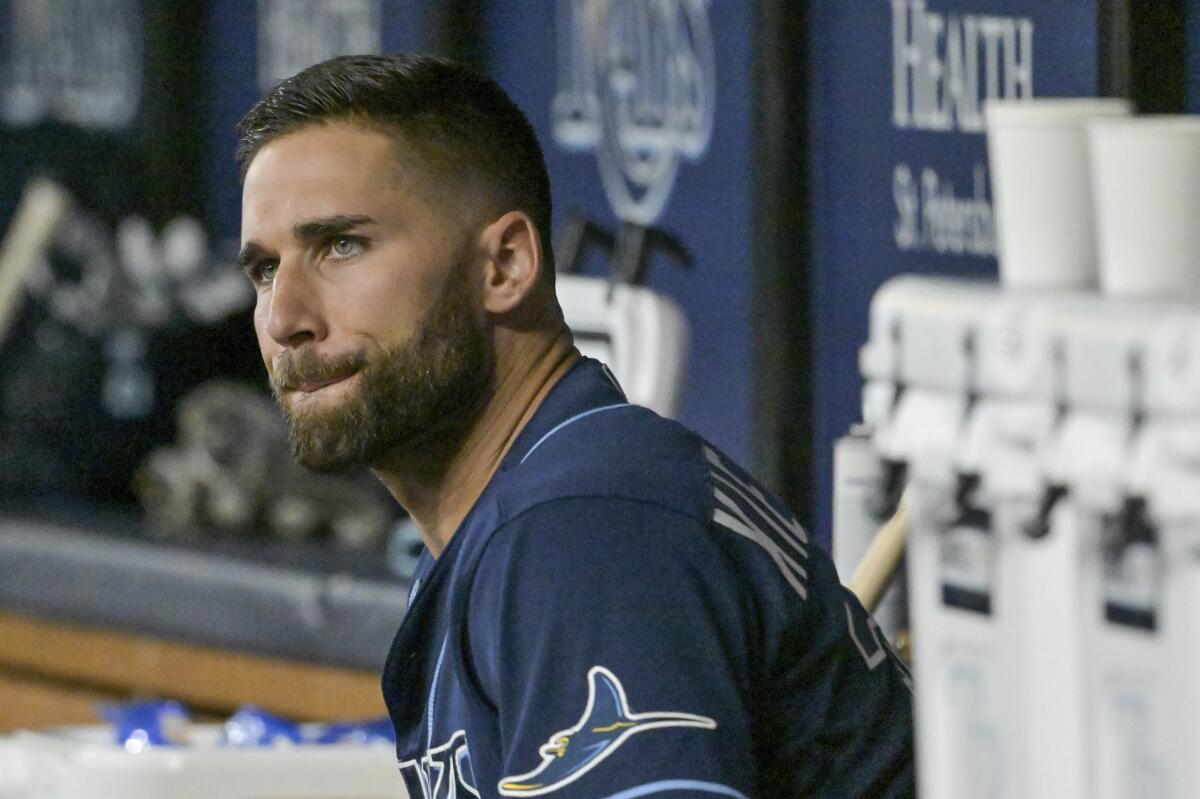 Fan Drops Phone While Trying To Catch Ball From Kevin Kiermaier