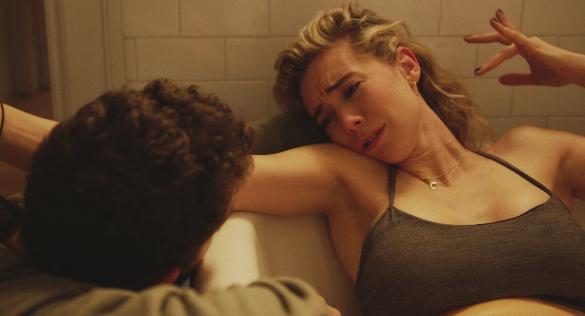 Review: Vanessa Kirby is raw, in 'Pieces of a Woman' - The San Diego