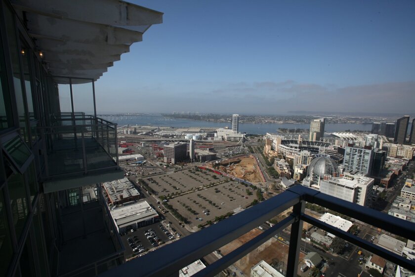 Every Pinnacle unit includes a balcony from which residents can enjoy sweeping views of San Diego.