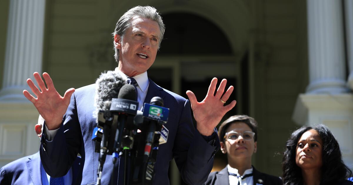 After push from L.A., Newsom plans to weaken state duplex law in wild...