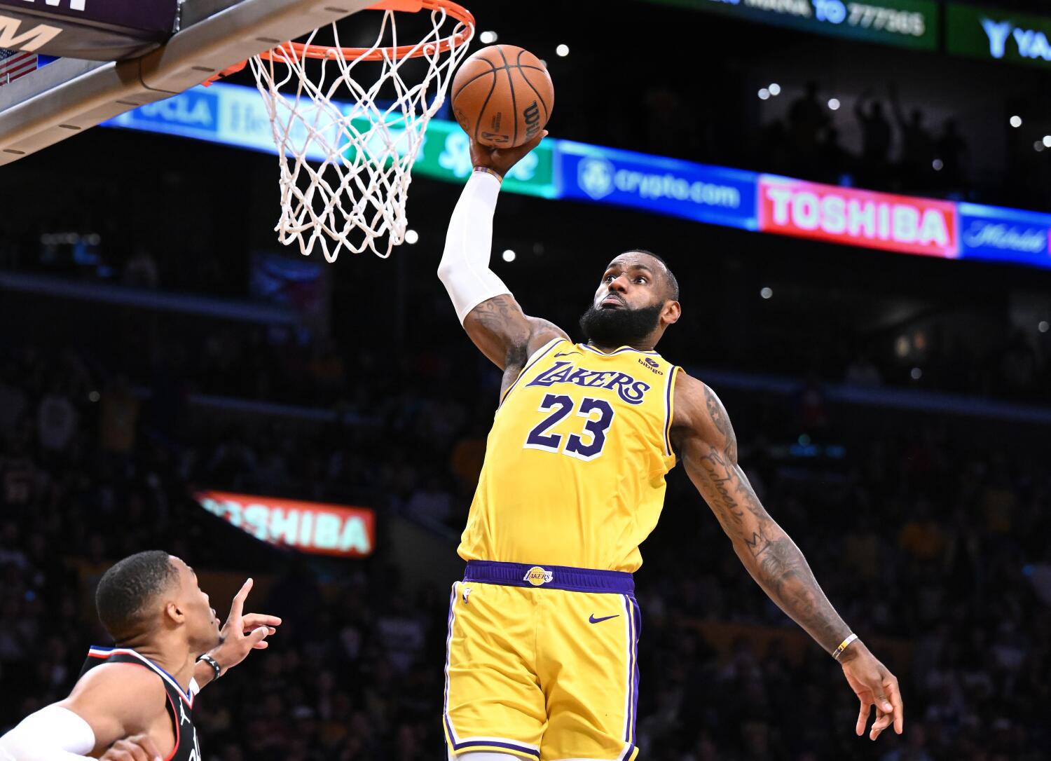 LeBron James, Lakers hold off Clippers in overtime to snap 11-game skid in rivalry