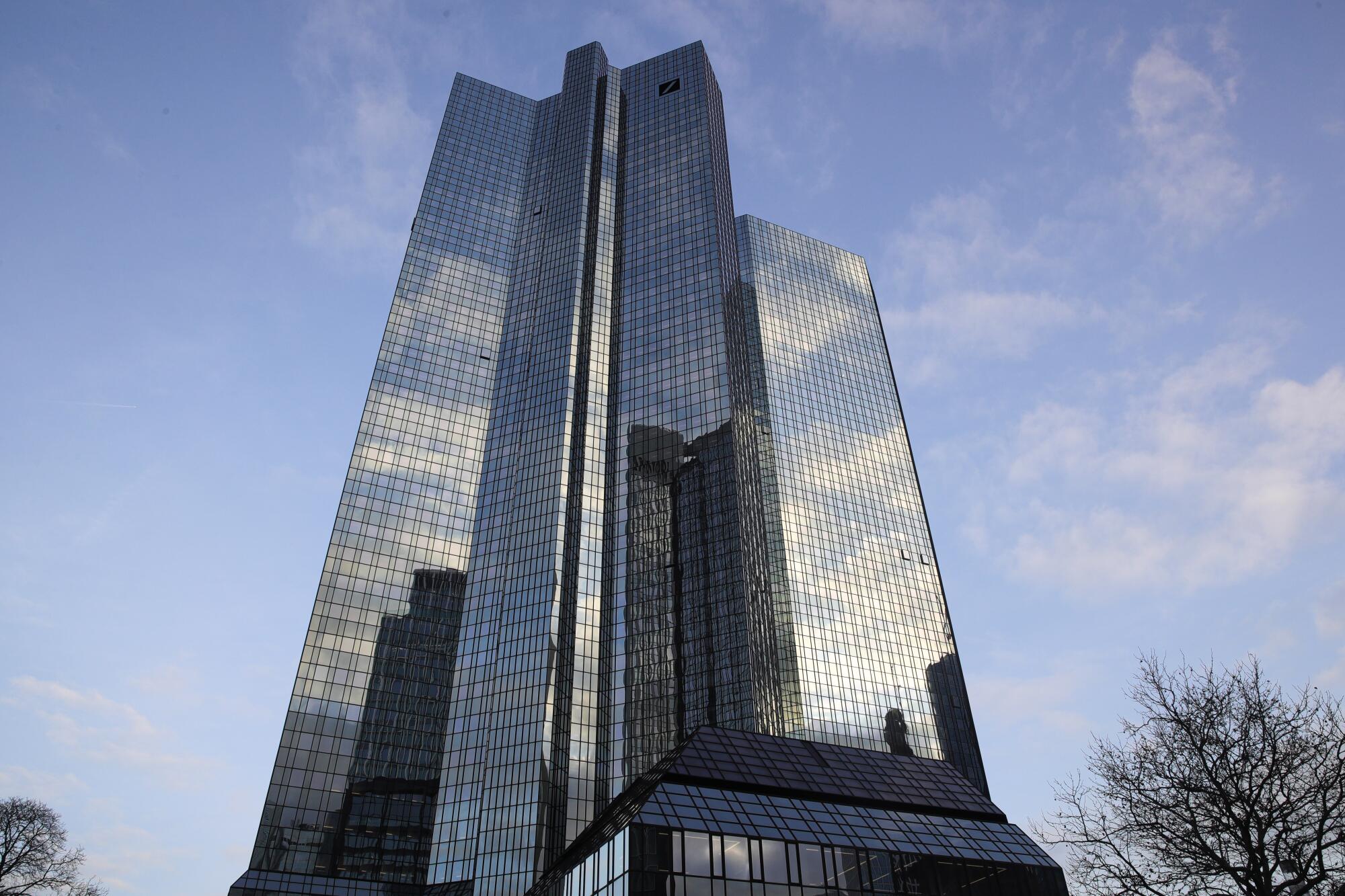 Edificios como este en Fráncfort, Alemania, del Deutsche Bank, con el invento australiano podrían ser autosuficientes en energía.