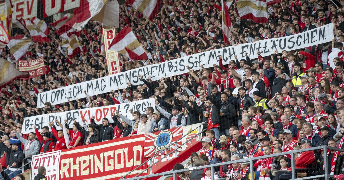 Los aficionados del Mainz critican a su exjugador Jürgen Klopp por fichar por Red Bull