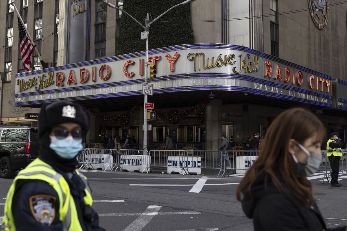 Rockettes cancel remainder of holiday shows due to COVID-19 - Los Angeles  Times