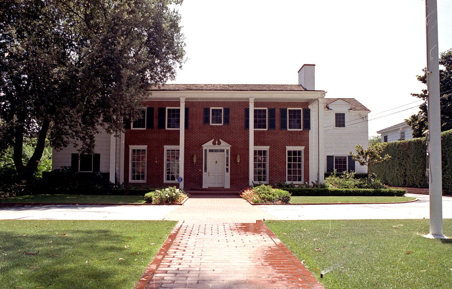 Daniel and Linda Broderick's house on Aug. 17, 1990.