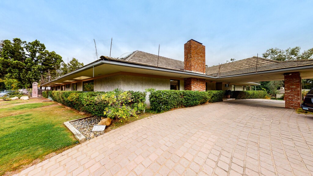 Buddy Hackett’s home lists for 18 million in Beverly Hills Los
