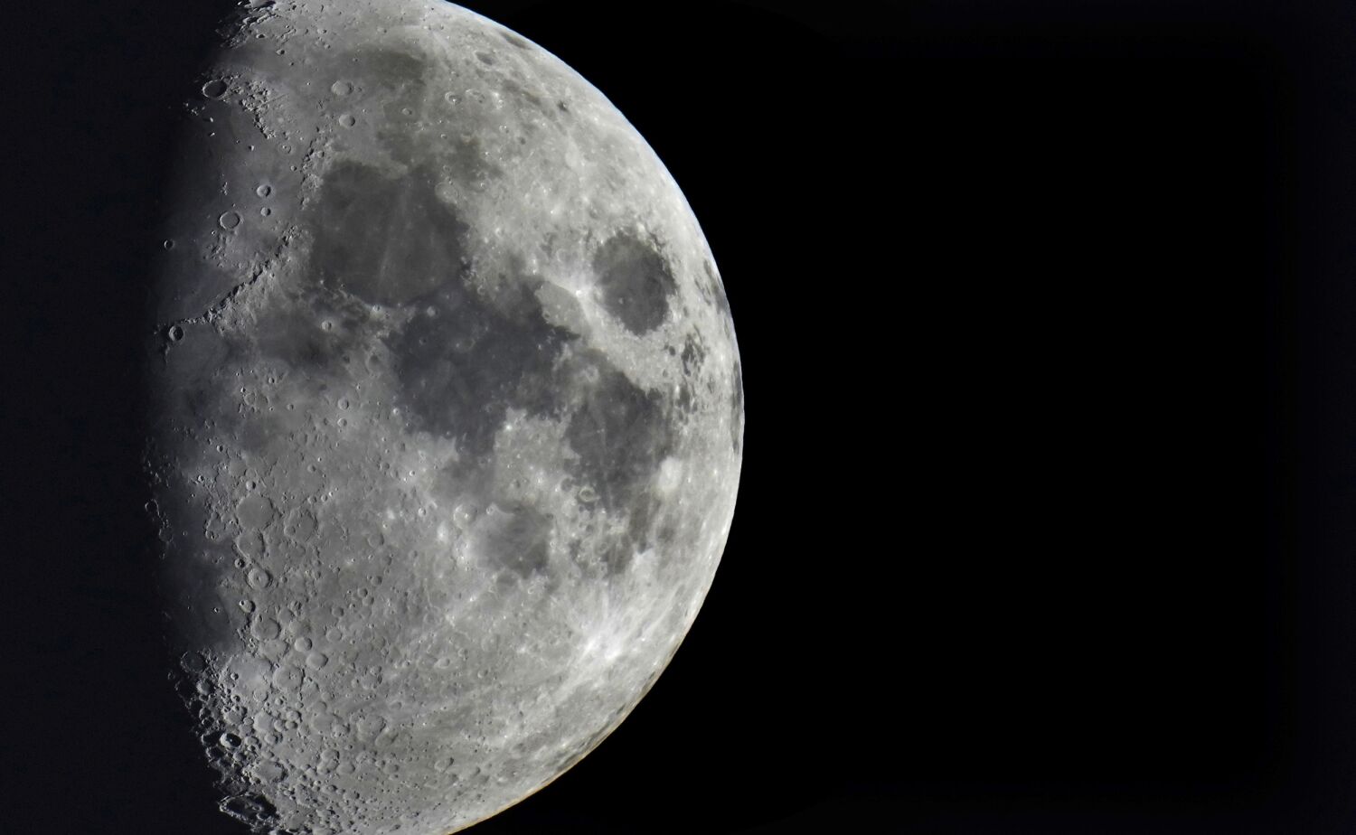 The Times podcast'i: Ay'a dönüş - ve ötesi?