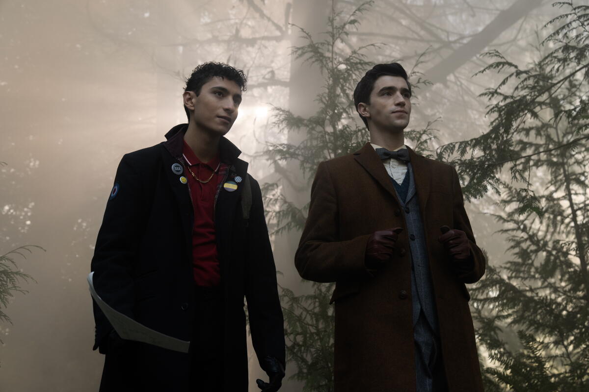 Detective Rodden 'Dead Boy Detectives' review: Neil Gaiman's sleuths come to life - Los ...