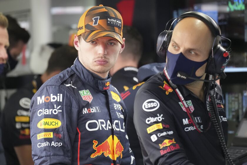 El piloto de Red Bull Max Verstappen, en un momento de la primera práctica para el Gran Premio de Fórmula Uno de Japón, en el circuito de Circuit, en el centro del país, el 7 de octubre de 2022. (AP Foto/Eugene Hoshiko)