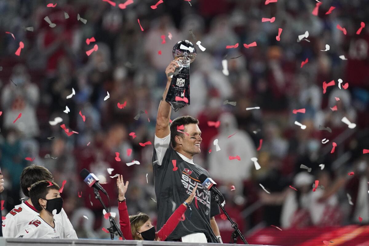 Stunning Rally Gives Bucs Win in Battle of Super Bowl Champs