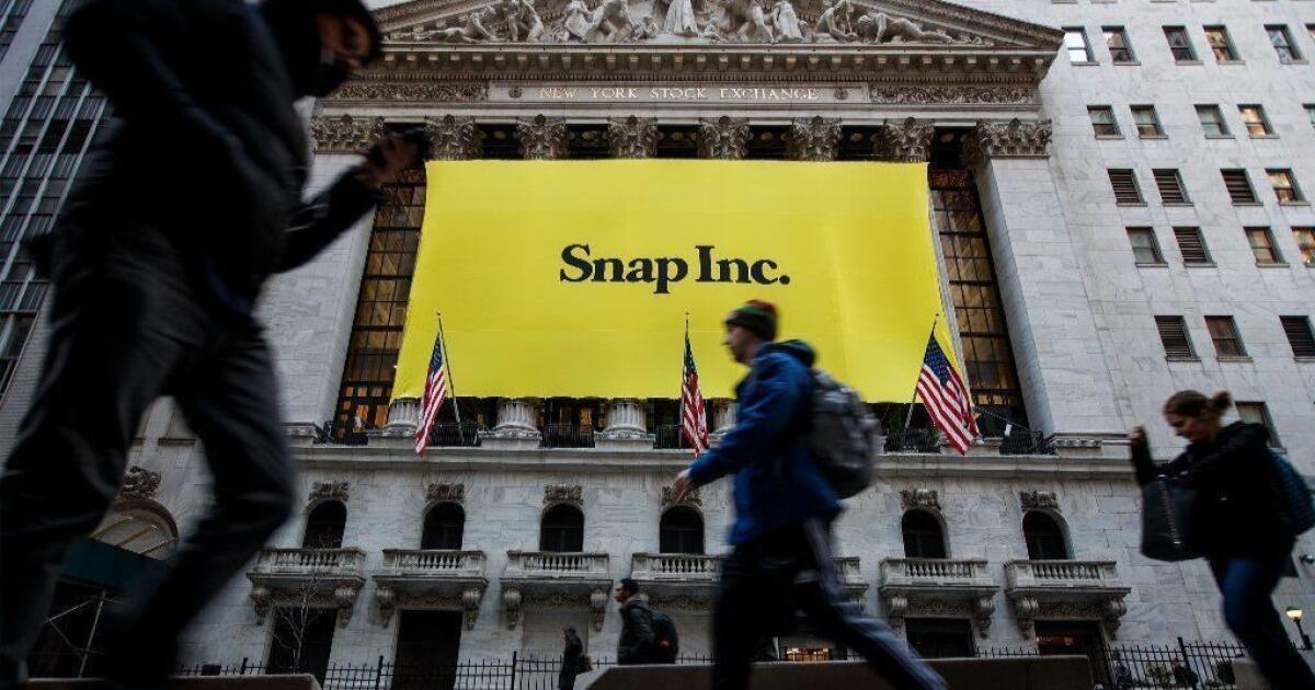 Snap bounces back as Snapchat user numbers grow