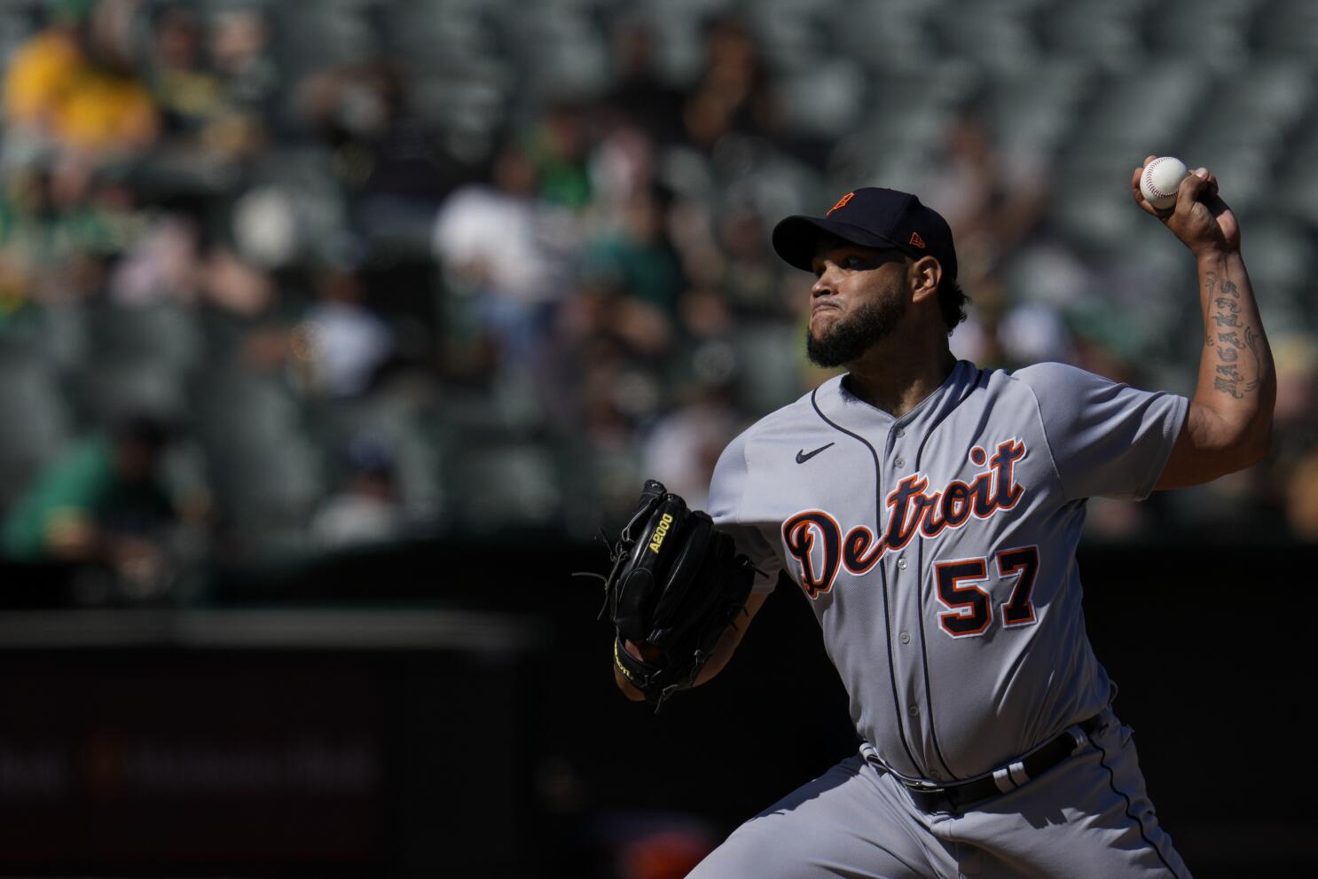 2 players off to hot starts in battle for Detroit Tigers' starting third  base job