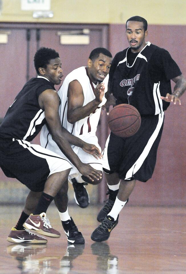 Photo Gallery: GCC men's basketball v. Compton