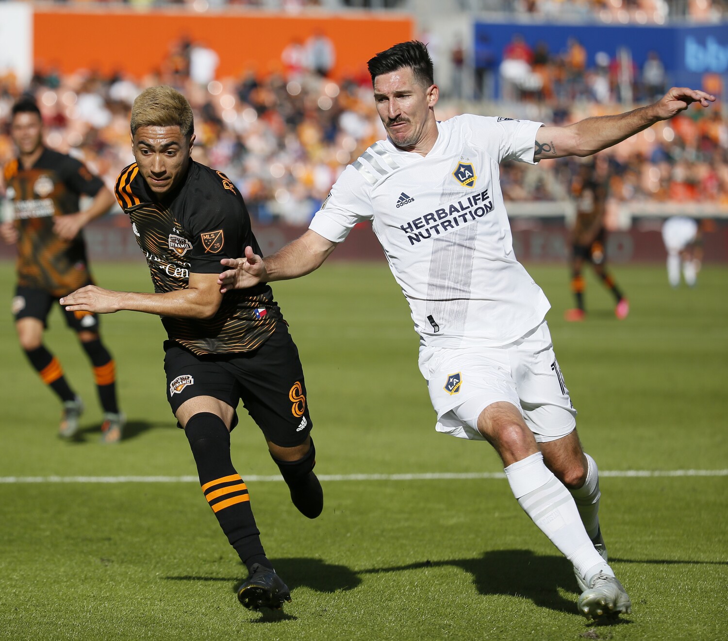 Time is running out for Galaxy's Sacha Kljestan and LAFC's Jordan Harvey