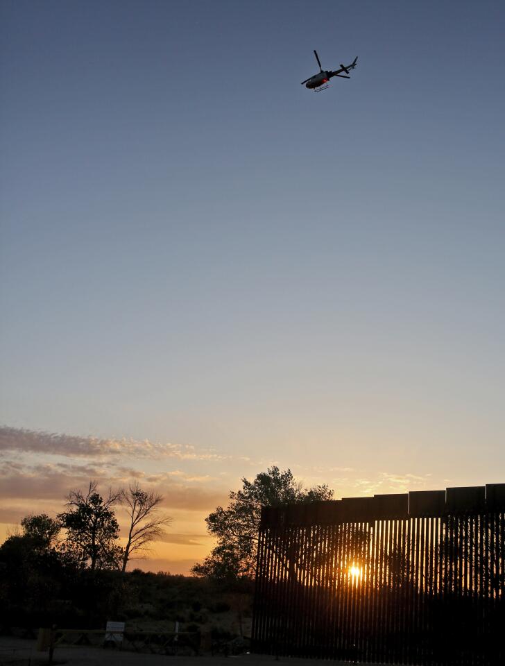 1293453-la-es-yuma-border-immigrants-asylum-18