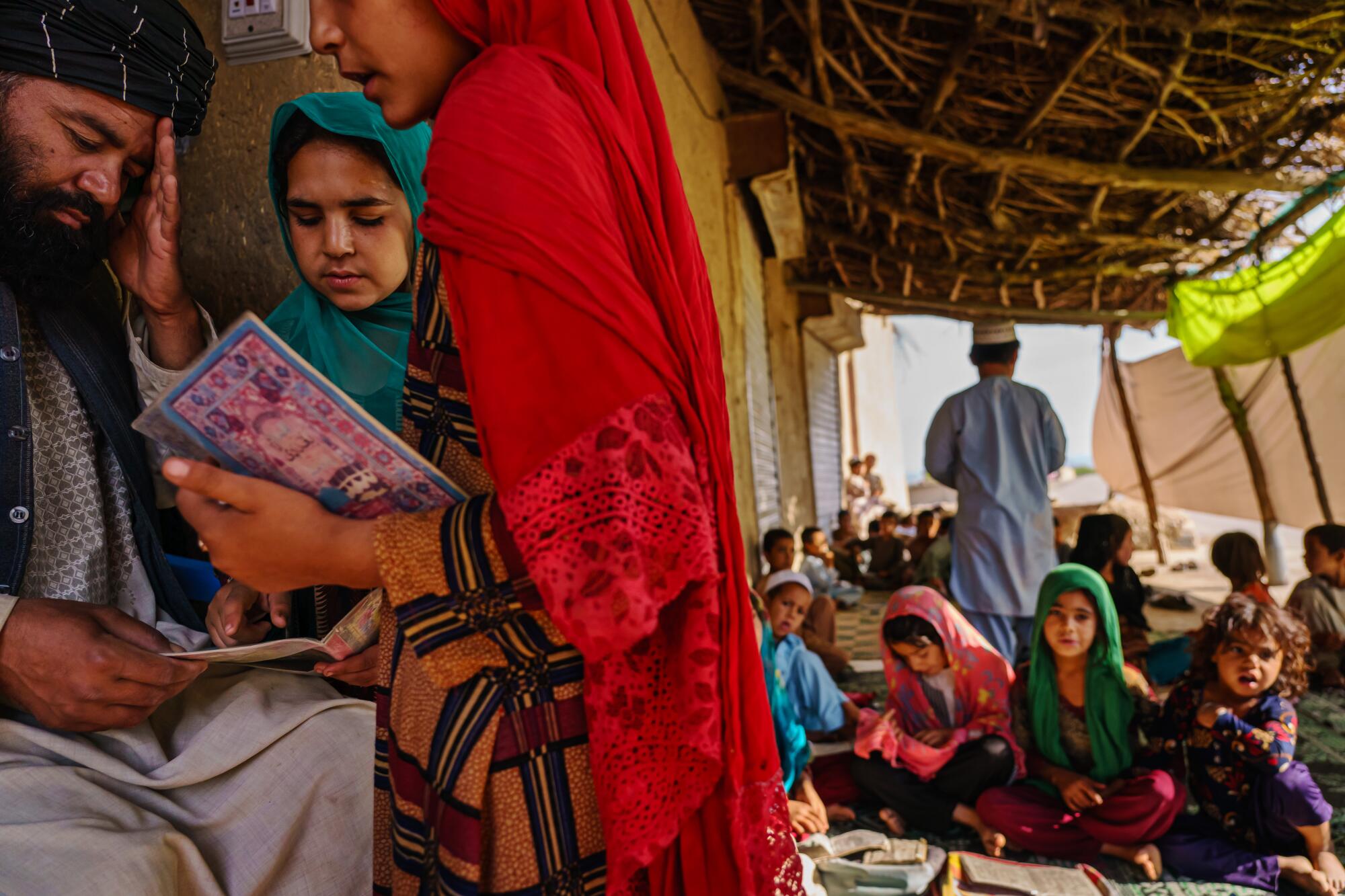 Inside the Resurgence of the Sari in Pakistan