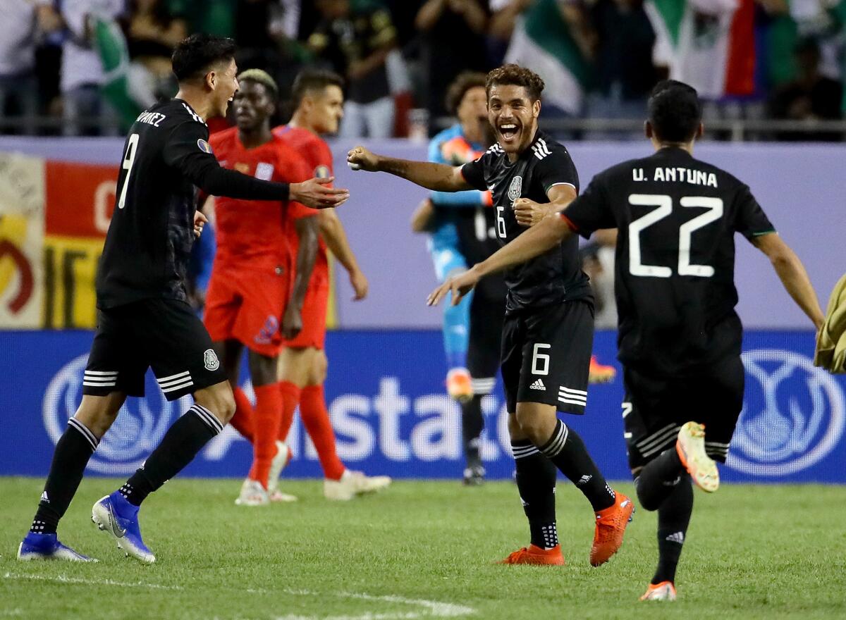 Jonathan dos Santos festeja su gol decisivo en la última final de Copa Oro 2019.