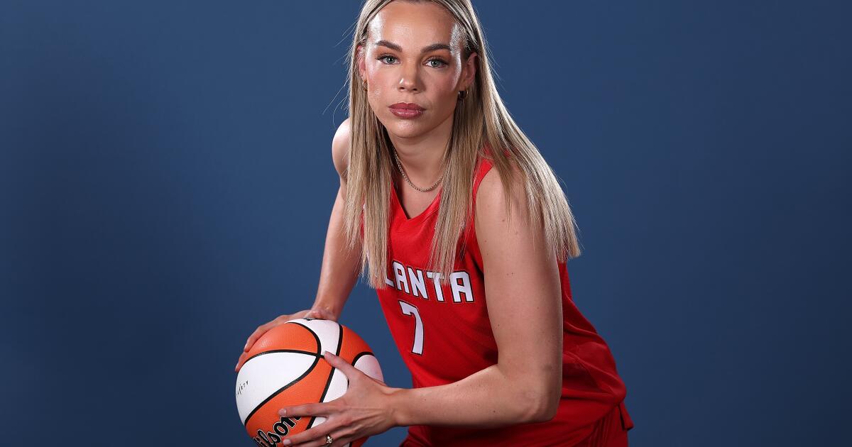 Holly Winterburn de Dream a été coupée alors qu’elle prenait le bus pour le premier match