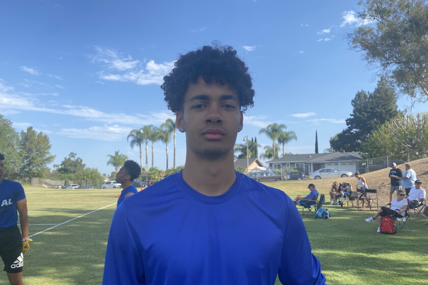 Quarterback Malachi Nelson of Los Alamitos led his team to the Mission Viejo tourney title.