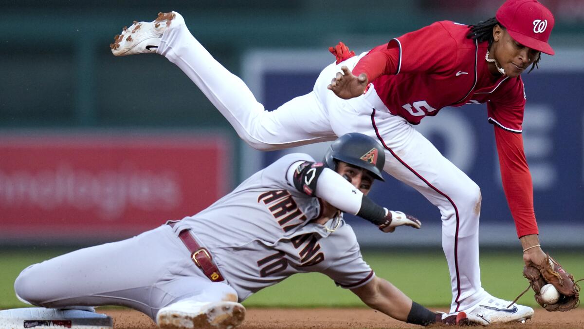 Diamondbacks bullpen squanders Gurriel's big day vs. Nationals