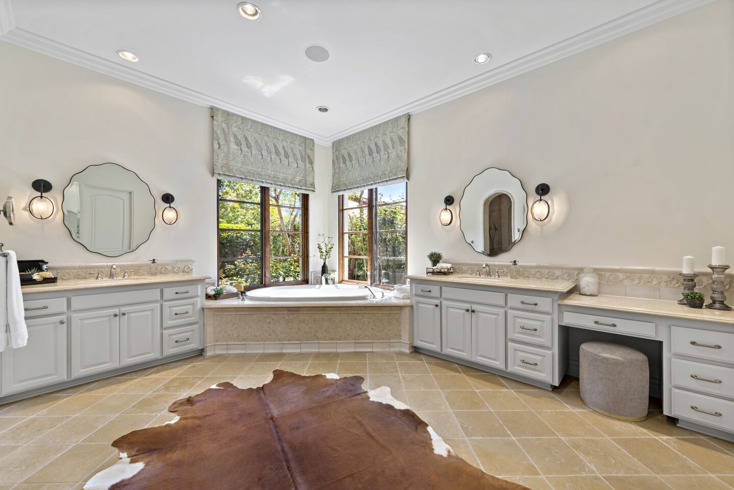 The master bathroom.