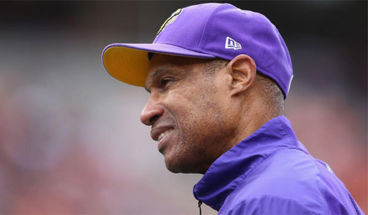 Leslie Frazier was fired as the Minnesota Vikings coach on Monday after a 5-10-1 season.