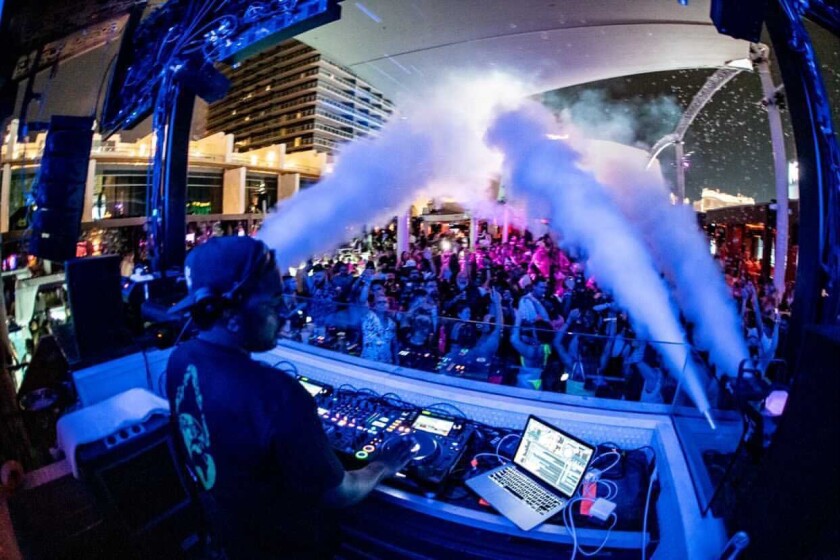 San Diego S Dj Bamboozle The Unofficial Dj Of The L A Lakers Pacific San Diego San Diego S Dj Bamboozle The Unofficial Dj Of The L A Lakers Pacific San Diego