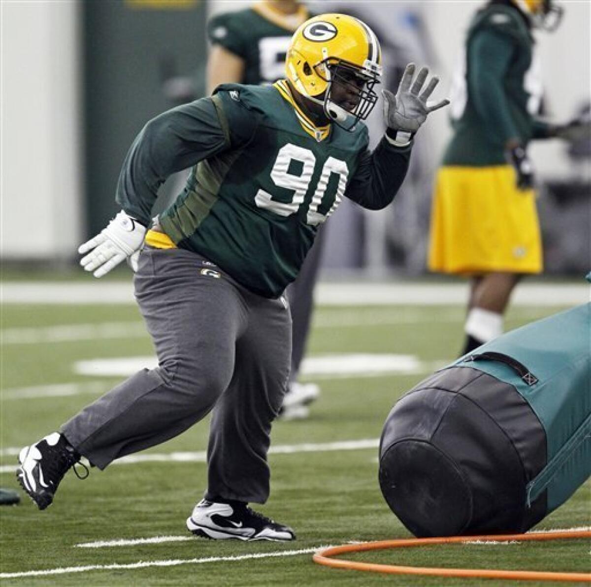 Green Bay Packers: B.J. Raji seeing less playing time in camp – Twin Cities