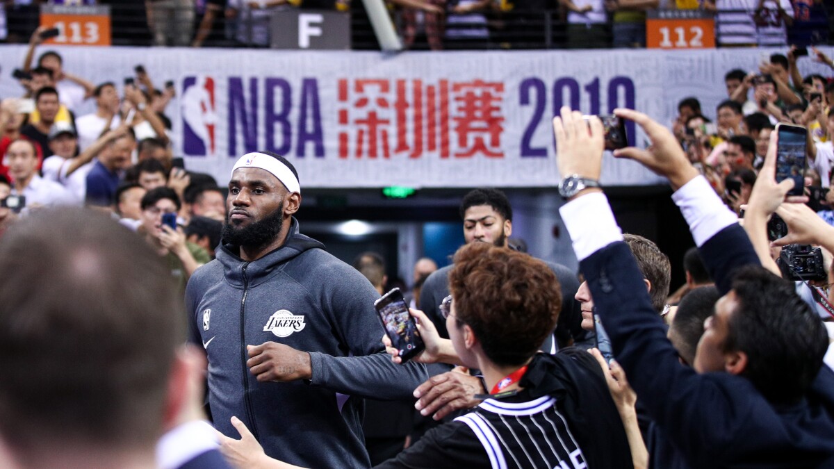 Lakers In China How The Team And Nba Handled The Crisis Los Angeles Times