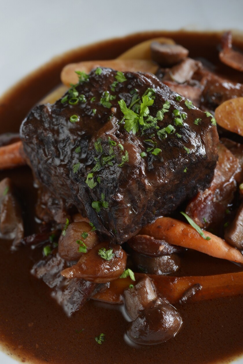 Bleu Boheme presenta una oferta especial del boeuf bourguignon los días 18 y 19 de junio.