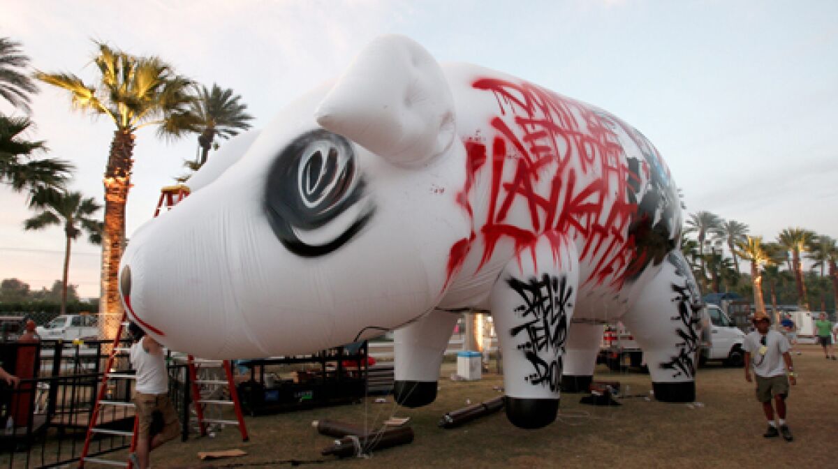 Roger Waters' Coachella pig, as seen pre-flight.