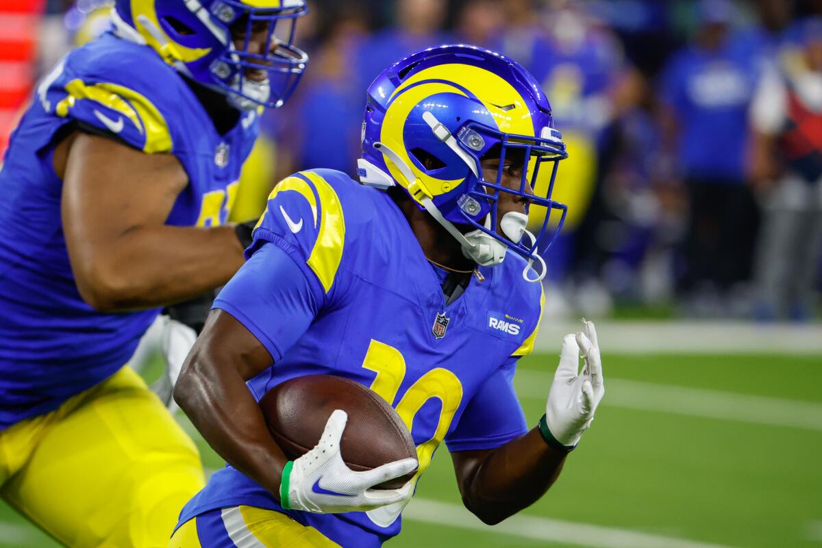 Los Angeles Rams wide receiver Xavier Smith (Jason Armond / Los Angeles Times)