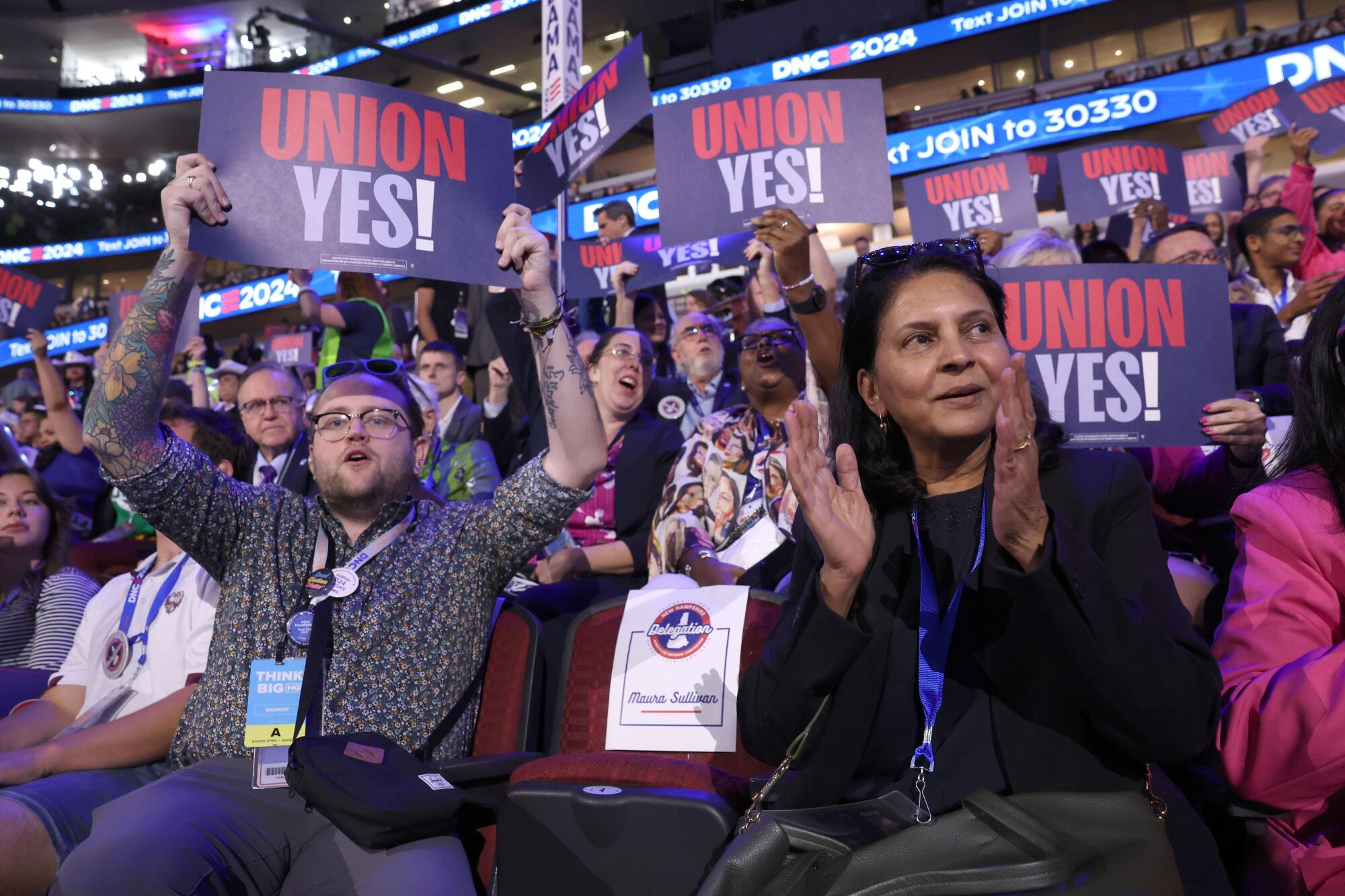 La delegación de New Hampshire durante la Convención Nacional Demócrata de 2024 el lunes.