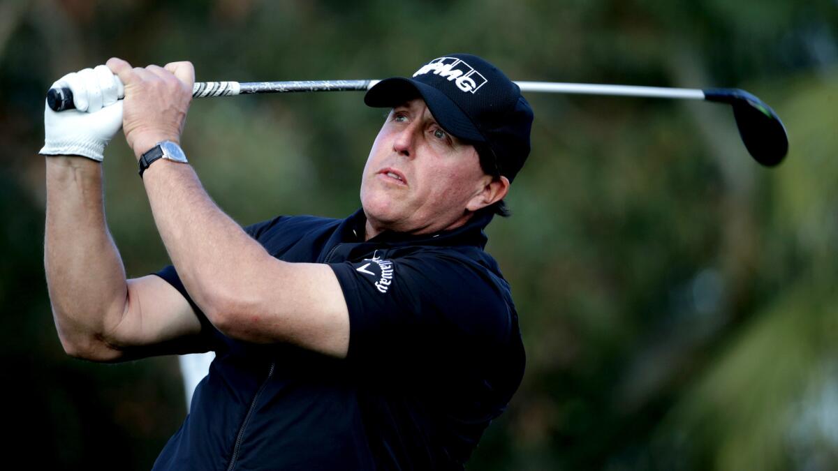 Phil Mickelson, who has not won since the 2013 British Open, is always a fan favorite at Riviera Country Club.